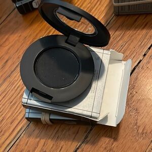 Glo minerals eyeshadow color Sable